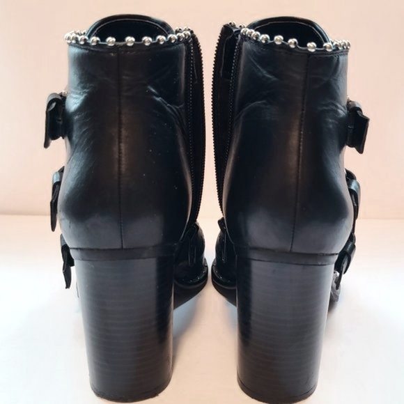 Steve Madden Black Leather Humble Ankle Booties Size 7.5 - Picture 15 of 16